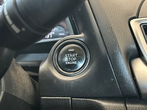 Used 2018 MAZDA MAZDA3 Touring FWD image 21