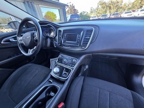 Used 2015 Chrysler 200 Limited w/ Convenience Group image 14