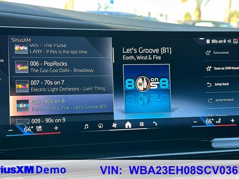 Used 2025 BMW 740i w/ Premium Package image 36