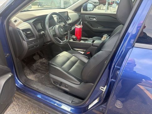 Certified 2021 Nissan Rogue SV w/ Premium Package image 9