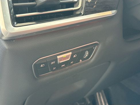 Used 2022 BMW X7 xDrive40i w/ M Sport Package image 10