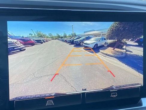 Used 2023 GMC Sierra 1500 Elevation image 11