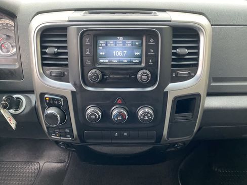 Used 2017 RAM 1500 Express AWD/4WD image 23