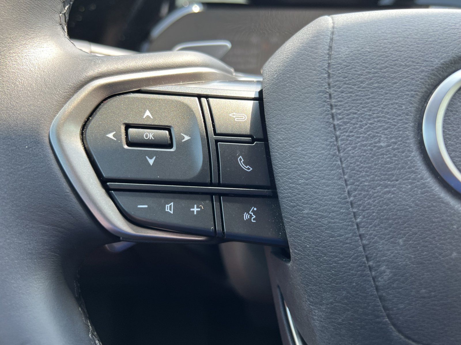 Used 2022 Lexus NX 350 AWD image 18