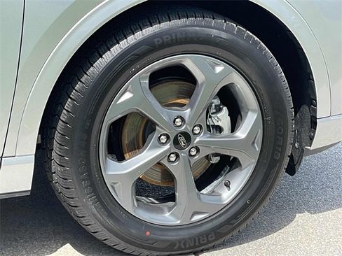 Used 2024 Ford Escape ST-Line image 18