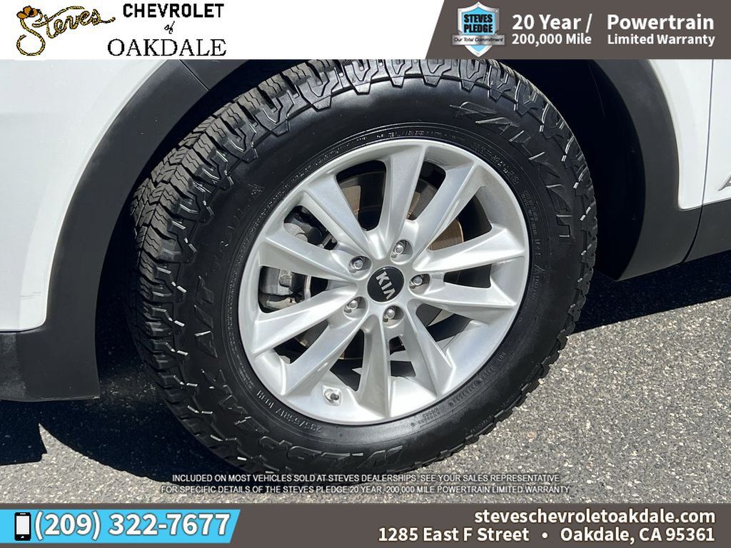 Used 2019 Kia Sorento AWD V6 image 34