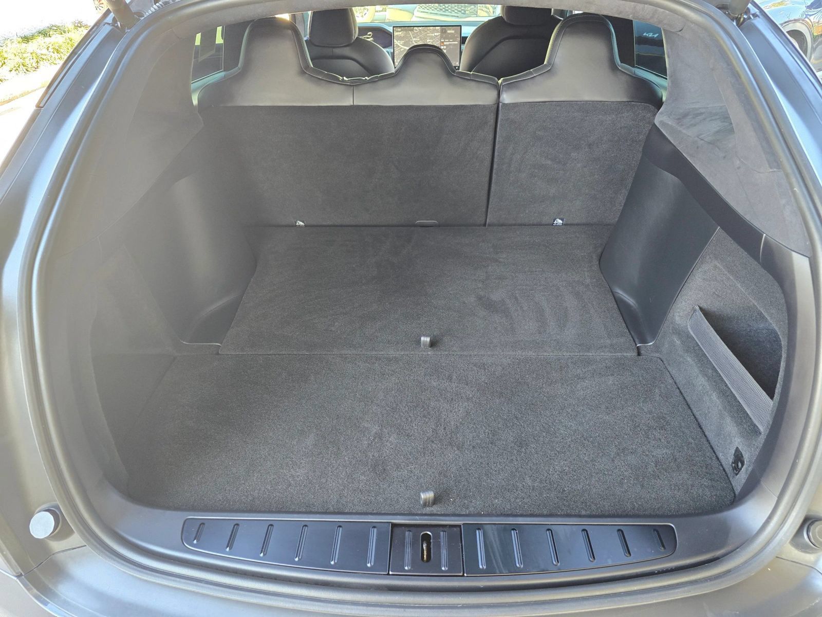 Used 2023 Tesla Model X AWD/4WD image 37