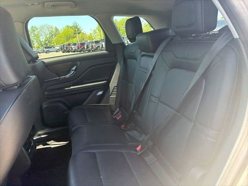 Used 2022 Lincoln Corsair AWD w/ Premium Package image 16