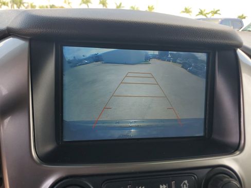 Used 2018 Chevrolet Tahoe LT image 11