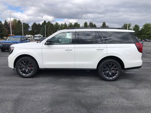 New 2025 Ford Expedition Platinum w/ Stealth Performance Package image 2