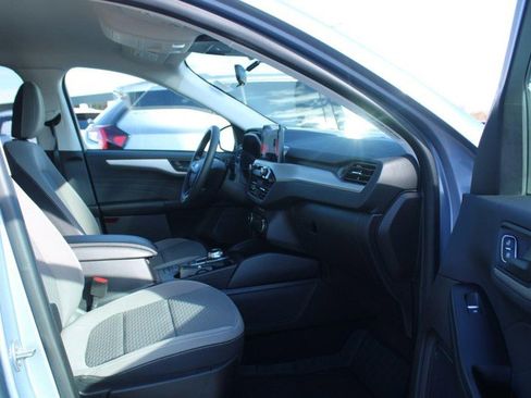 Used 2022 Ford Escape SE image 12