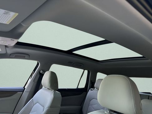 New 2026 Volkswagen Atlas SE FWD image 22