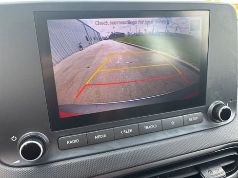 Used 2022 Hyundai Kona SE image 21