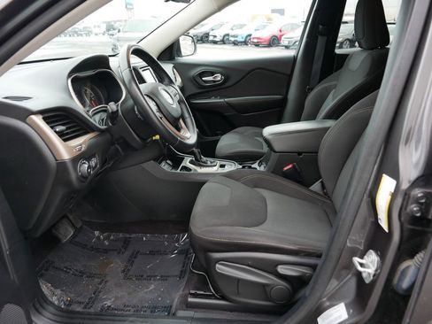 Used 2016 Jeep Cherokee Latitude image 13