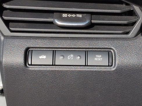 Used 2024 Nissan Altima 2.5 SV image 15