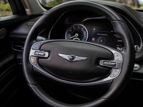 Used 2024 Genesis GV80 2.5T image 13