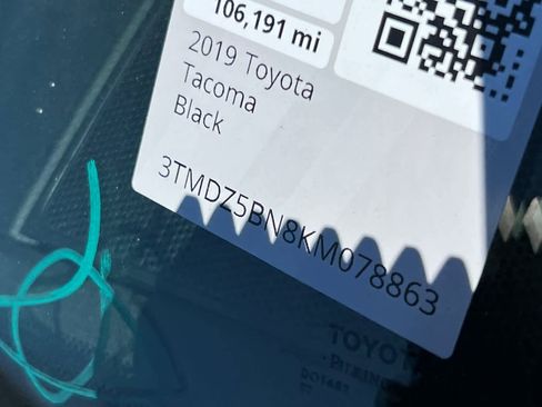 Used 2019 Toyota Tacoma TRD Off-Road w/ Technology Package image 23