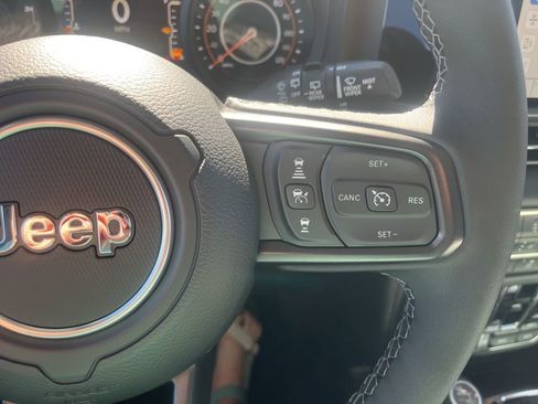 New 2026 Jeep Wrangler Unlimited Rubicon AWD/4WD image 14