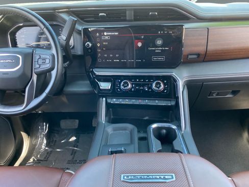 Used 2025 GMC Sierra 2500 Denali Ultimate AWD/4WD image 11