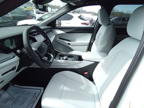 New 2026 Jeep Cherokee Laredo image 11