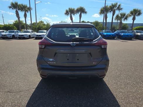 Used 2023 Nissan Kicks SV FWD image 7