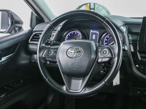 Used 2022 Toyota Camry SE FWD image 12