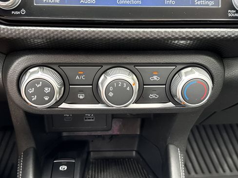 Used 2023 Nissan Kicks SV w/ Exterior Package FWD image 23