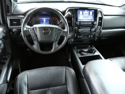 Used 2021 Nissan Titan PRO-4X w/ Pro-4x Convenience Package AWD/4WD image 4