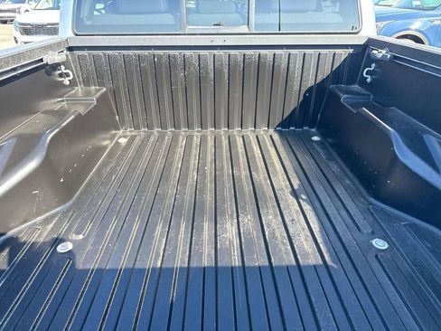 Used 2022 Toyota Tacoma 2WD Double Cab image 12