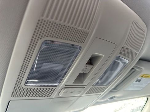 Used 2022 MAZDA CX-9 Touring image 46