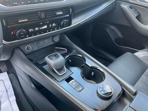 Certified 2023 Nissan Rogue Platinum w/ Platinum Premium Package image 26