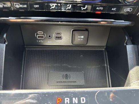 Used 2023 Jeep Grand Cherokee L Limited w/ Luxury Tech Group II AWD/4WD image 36