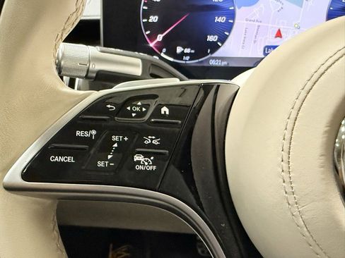 Used 2023 Mercedes-Benz S 500 4MATIC w/ AMG Line image 24