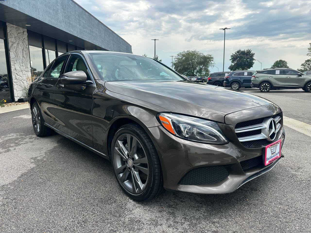 Used 2017 Mercedes-Benz C 300 4MATIC Sedan image 9