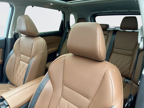 Used 2025 Nissan Rogue Platinum w/ Tech Package image 30