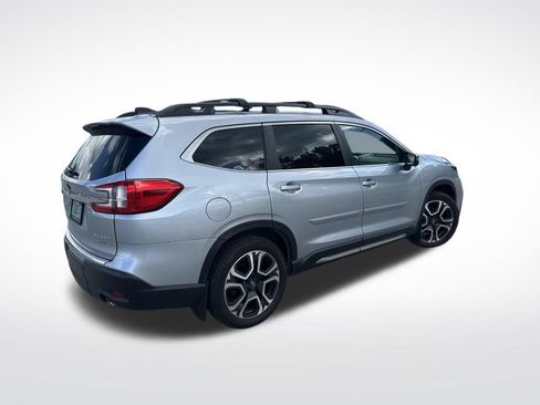 Used 2023 Subaru Ascent Limited w/ Technology Package AWD/4WD image 9