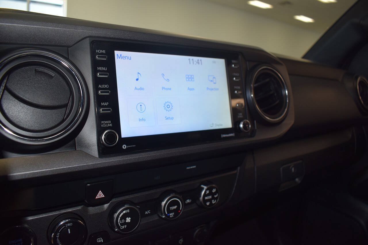 Used 2020 Toyota Tacoma TRD Off-Road AWD/4WD image 25