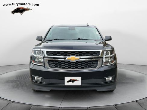 Used 2018 Chevrolet Suburban LT image 8