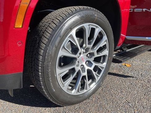 New 2026 GMC Yukon Denali w/ Sun & Power Step Package image 10