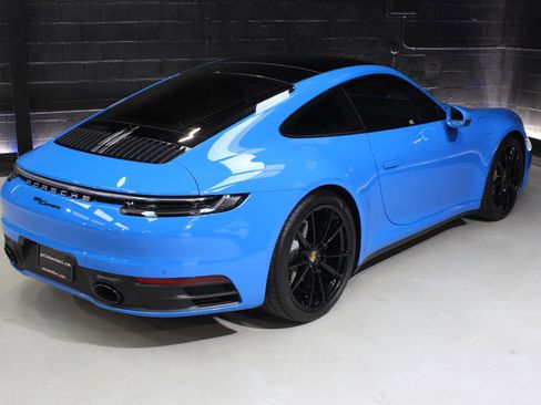 Used 2022 Porsche 911 Carrera image 17