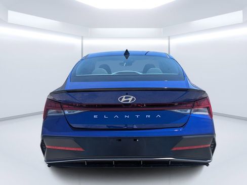 New 2026 Hyundai Elantra SEL Sport Premium FWD image 4