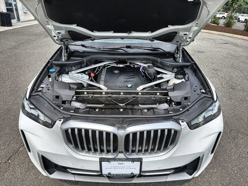 Used 2024 BMW X5 xDrive40i w/ Premium Package AWD/4WD image 18