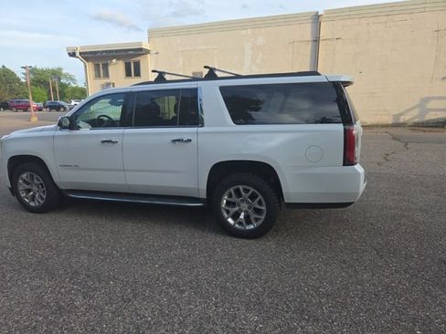 Used 2016 GMC Yukon XL SLE w/ Convenience Package AWD/4WD image 7