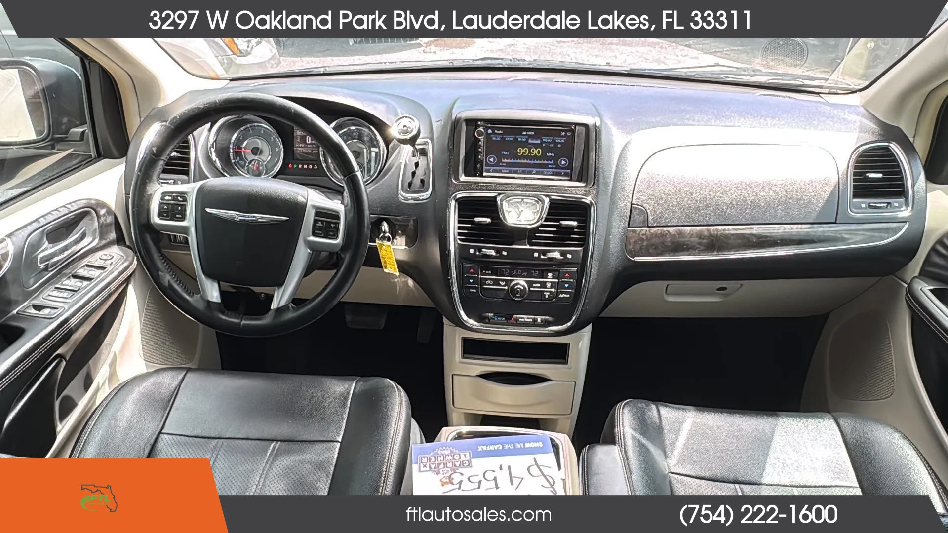 Used 2014 Chrysler Town & Country Touring-L FWD image 26