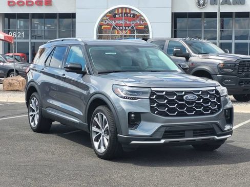 Used 2025 Ford Explorer Platinum w/ Ultimate Package AWD/4WD image 12