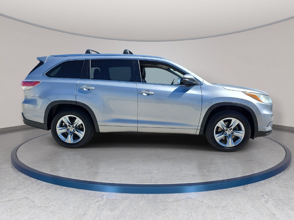 Used 2014 Toyota Highlander Limited Platinum FWD image 5
