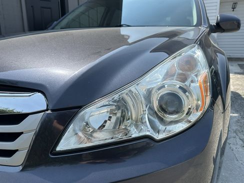 Used 2011 Subaru Outback 2.5i Premium AWD/4WD image 30