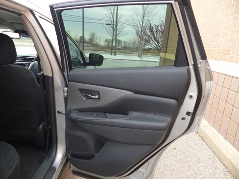 Used 2021 Nissan Murano SV image 42