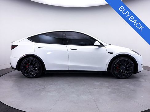 Used 2022 Tesla Model Y Performance AWD/4WD image 35