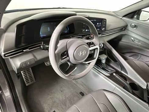 Certified 2025 Hyundai Elantra Sport FWD image 14